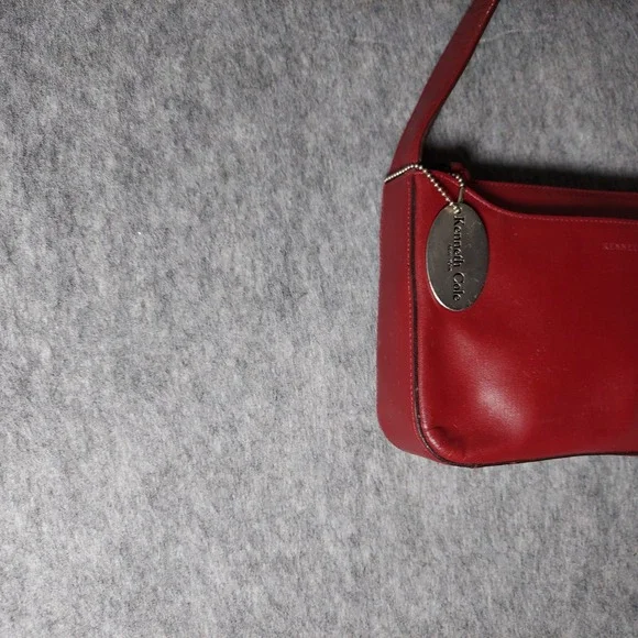 VTG Y2K Kenneth Cole Leather Shoulder Bag Red Purse Demi Zipper New York Stamped - Picture 7 of 15
